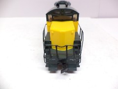 Walthers Ho 931-110, GP-9M locomotive, C&NW 4502