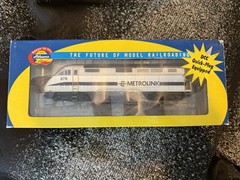 Athearn RTR HO Scale Metrolink F59PHI #878 DCC Ready