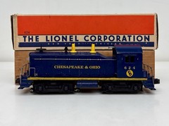 Lionel Postwar Chesapeake & Ohio NW-2 Diesel Switcher 624 w/ Box Runs & Lights