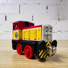 Dart – Thomas the Tank & Friends Take N Play Along Diecast Push Trains