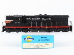 HO Scale Athearn 3807 SP Southern Pacific “Black Widow” EMD SD9 Diesel #5459