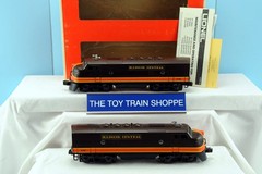 LIONEL 8580 ILLINOIS CENTRAL F3-AA DIESEL SET (POWERED & DUMMY). TESTED. NEW IB.