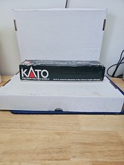 KATO 37-1716 HO EMD SD45 Union Pacific Locomotive #3605 Engine.