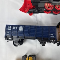 Eztec G Gauge 4068 Engine And 4 Cars – No Remote – Not Tested