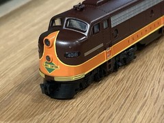 Kato N #176-5362 E8A Locomotive Illinois Central IC #4018 LNIB