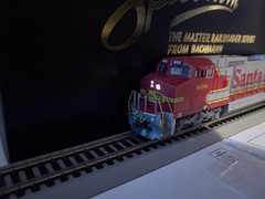Bachmann Spectrum DCC 83503 HO Scale 8-40CW Locomotive Santa Fe #808