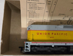 Athearn HO scale 3806 FW SD-9 EMD Powered Diesel Union Pacific 457