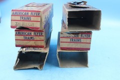 PREWAR AMERICAN FLYER O GAUGE 401 LOCOMOTIVE & TENDER WITH FOUR CARS AND BOXES
