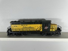 Lionel Chicago & North Western 8776 GP Diesel O Gauge Locomotive