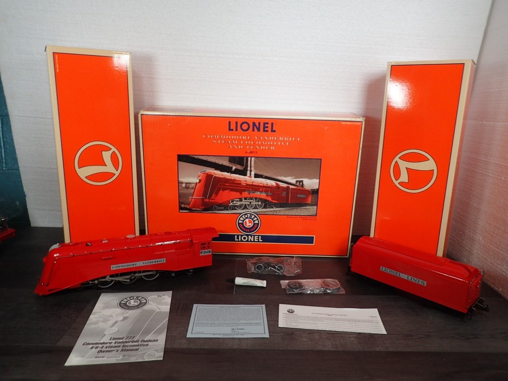 Lionel O Gauge Commodore Vanderbilt Steam Locomotive and Tender Red 6-28012