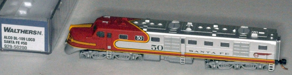 N Scale Locomotive Alco DL-109 Santa Fe Walthers, Lot #75