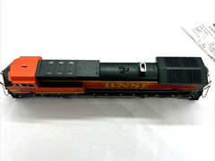 Athearn HO Scale – AC4400 POWERED – BNSF HERTIAGE #2 – #5601 Runs perfectly