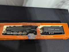 HO by Lionel Cast train engine 0625 & southern pacific car vintage railroad loco