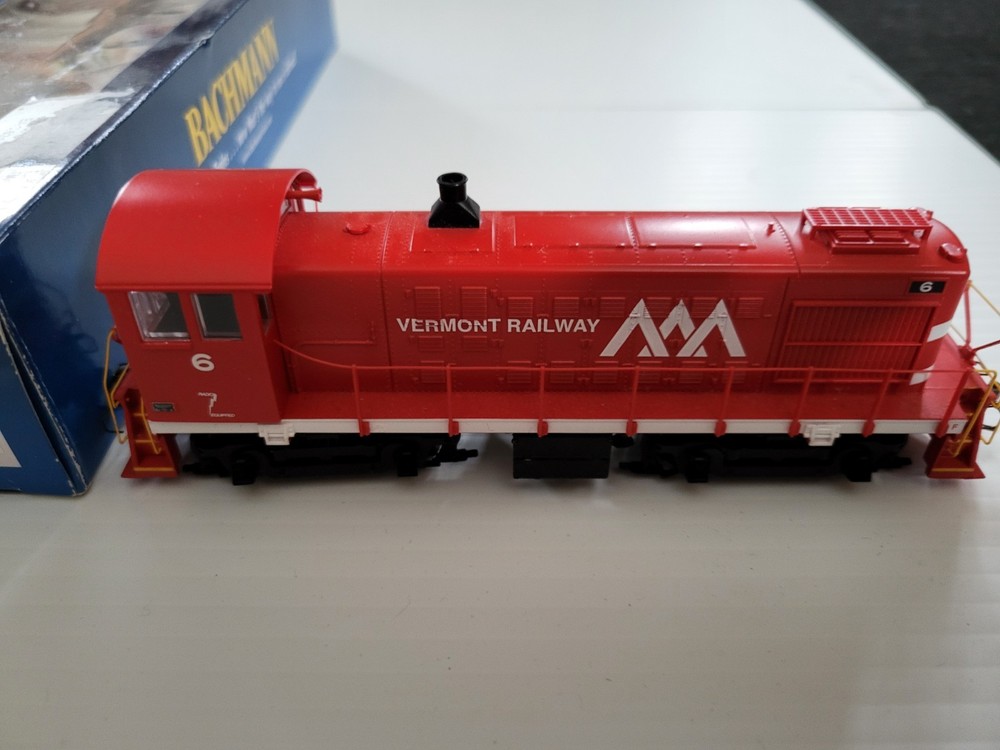 Bachmann S4 locomotive Vermont Railway, HO scale, DC