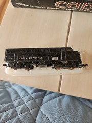 TRIX WEST GERMAN MADE .N- SCALE 1970S LOCOMOTIVE .Penn Central
