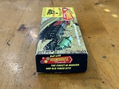 HO Scale Roundhouse Powered Diesel Locomotive Engine Kit Unpainted Black Boxed