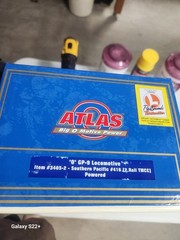 Atlas Southern Pacific diesel GP-9 o scale 2 rail with TMCC. NIB.