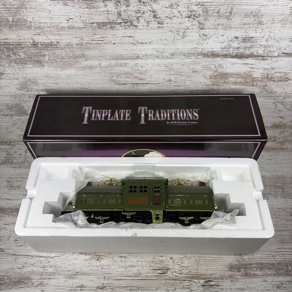 MTH Standard Tinplate Two Tone Green 381E Locomotive Traditional 10-1077-0