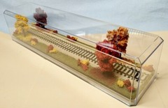 HO SCALE 16″ SINGLE TRACK DISPLAY CASE – “FALL FOLIAGE SCENE”-FOR ANY HO