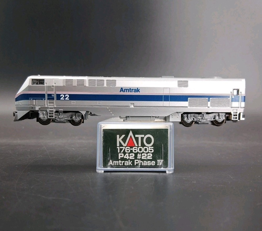 KATO N Gauge #176-6005 GE P42 “GENESIS” Amtrak Diesel Locomotive Engine