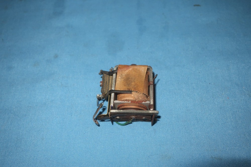 Lionel Postwar Diesel Horn Relay from a #2032 Diesel Alco. Working
