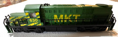 MKT #630 N SCALE YUGOSALVIA DIESEL LOCOMOTIVE JOHN DEERE GREEN / YELLOW ENGINE