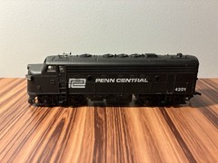 Vintage Bachmann HO Scale Penn Central Diesel Locomotive 4201 W/ Original Box