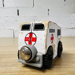 Sodor Hospital Ambulance 2002 Thomas the Tank & Friends Wooden Railway Trains
