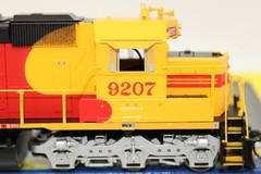 Athearn HO SP Southern Pacific Kodachrome EMD SD45T-2 Locomotive #9207 DCC Ready