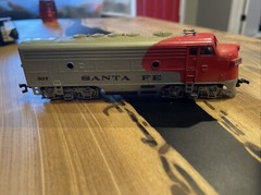 BACHMANN HO SCALE SANTA FE EMD F9 DIESEL LOCOMOTIVE #307 Untested