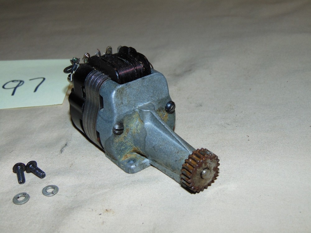LIONEL O 671 – 2020 1946 VERSION TURBINE ATOMIC MOTOR WITH LARGE GEAR #197
