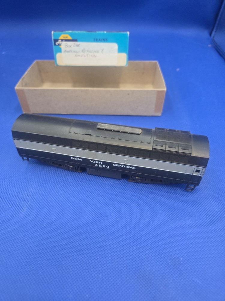 HO Scale Athearn New York F7B Diesel Locomotive Powered. Runs Good. Ho13