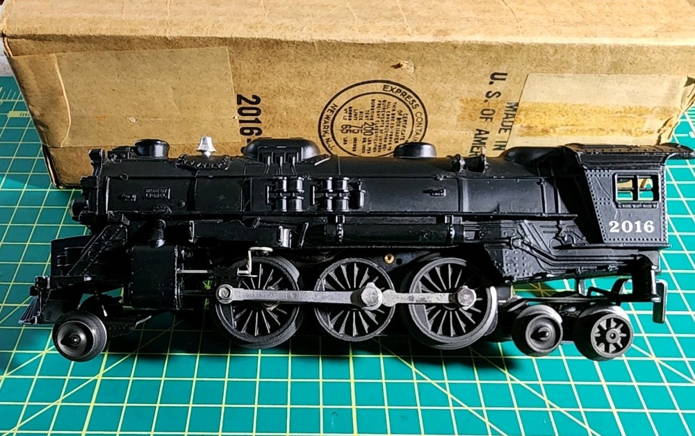 Lionel 2-6-4 Steam Locomotive 2016-5. Original Box. Our XS283