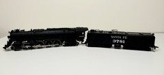 HO Bachmann Santa Fe Northern 4-8-4 Locomotive & Tender Smoke & Headlight