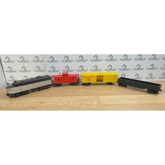Vintage Kusan Kannon Ball O Gauge Model Train Set Locomotive Caboose Boxcar 4pc