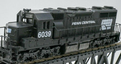 HO EMD SD45 PC Penn Central DC NIB NOS # 7017