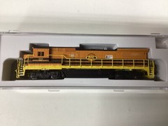 Atlas #40 005 173 N scale “PW” Dash 8-39B locomotive with sound Rd #3909