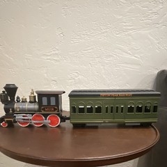 Piston Peak Railway Muir G Gauge Analog Steam Locomotive w/ Green Coach