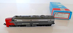 (T 1) Con-Cor N Scale Southern Pacific PA-1 SP 2016 (33)