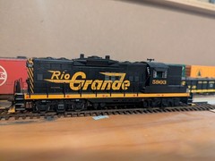 Athearn Genesis HO EMD GP9 DRGW Rio Grande ATHG2462
