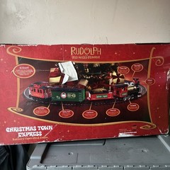 RUDOLPH’S Christmas Town Express ENGINE and Red-Nosed TENDER-Eztec G Gauge Train