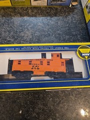 AHM HO Train Lot Canadian National 6536 & SCL Diesel Locomotive Lot & Cars