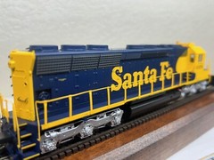SANTA FE – ATSF SD45 LOCO DCC /TSUNAMI SOUND – BLUE WARBONNET HO Scale NEW OOP