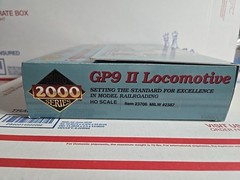 PROTO 2000 SERIES HO GP9 II LOCOMOTIVE # 23706 MILWAUKEE # 2387.