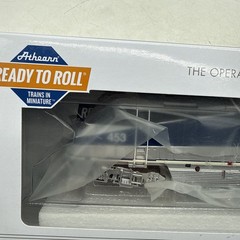 Athearn HO EMD F59PHI Amtrak AMTK #453 DC LED ATH64625