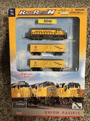 Vintage Rare UNION PACIFIC – Rail Road N NewRay : SD-40 Locomotive + Tracks NEW