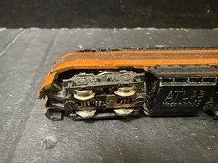 Atlas N Scale 2123 Milwaukee Road Fairbanks Morse C Liner Diesel Locomotive USED