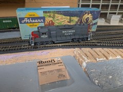 CS ATHEARN BLUE BOX/RAILPOWER CUSTOM GP35: SP SOUTHERN PACIFIC #6632 W/DETAILS