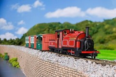 KATO (OO-9) 51-201A KATO/ PECO Small England Princess (red)