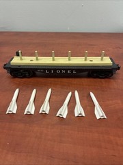 LIONEL 6844 FLAT CAR WITH 6 MISSILES O GAUGE